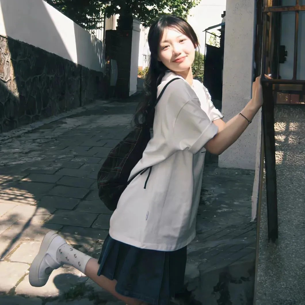金色池塘